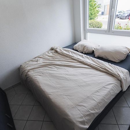 Appartment In Den Weinbergen Bei Mainz - Mit 2X Doppelzimmern, 1X Grosses Wohnzimmer, Bad & Kueche Stadecken-Elsheim Eksteriør billede