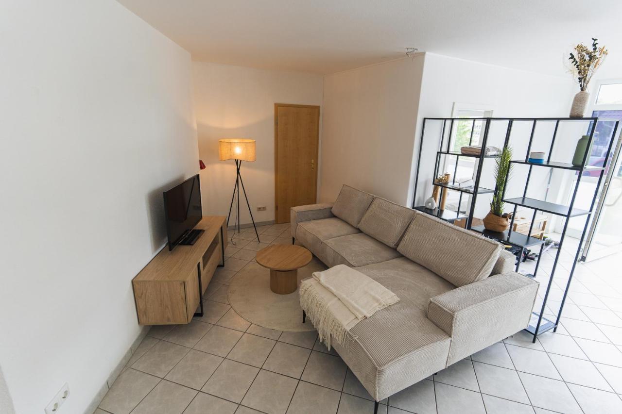 Appartment In Den Weinbergen Bei Mainz - Mit 2X Doppelzimmern, 1X Grosses Wohnzimmer, Bad & Kueche Stadecken-Elsheim Eksteriør billede